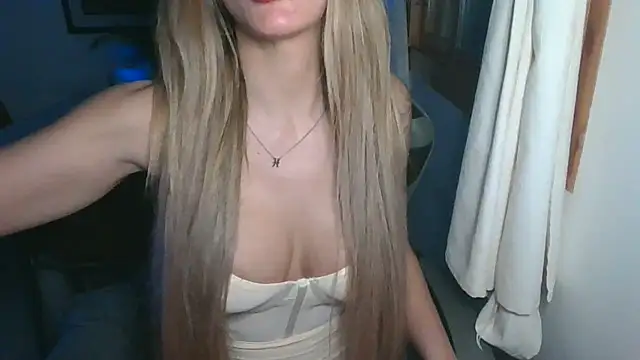 Snapshot of EternaCharlotteXXX chatting on February 7, 1:53 am EternaCharlotteXXX online show from February 7, 1:53 am