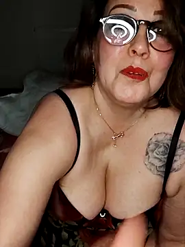 Snapshot of dame_a_punir_77 chatting on February 21, 8:38 pm dame a punir 77 online show from February 21, 8:38 pm