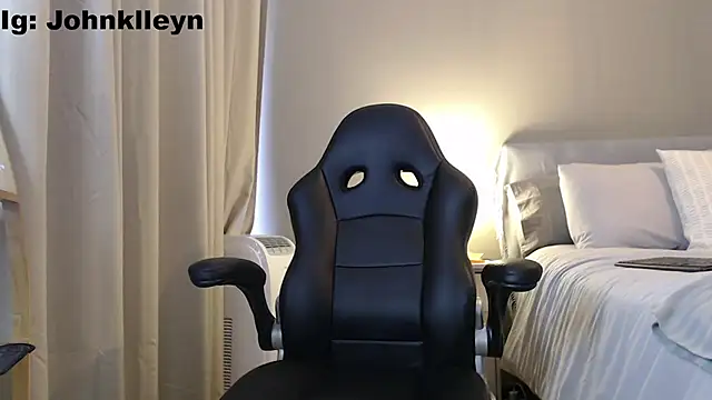 jonhklleyn online show from July 3, 9:10 pm