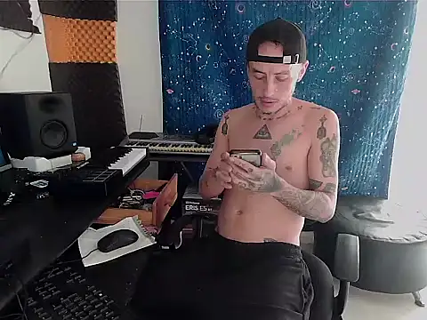 patrik tattoo  online show from December 27, 7:03 pm