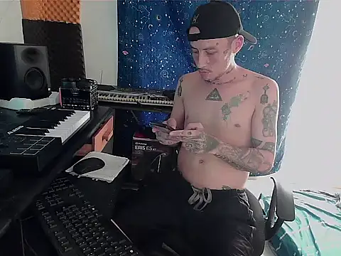 patrik tattoo  online show from January 6, 8:39 pm