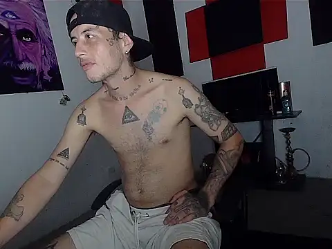 Snapshot of patrik_tattoo_ chatting on April 27, 11:25 pm patrik tattoo online show from April 27, 11:25 pm