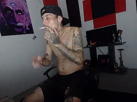 Snapshot of patrik_tattoo_ chatting on May 1, 6:18 am patrik tattoo online show from May 1, 6:18 am