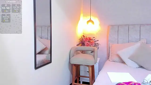 tutu milf online show from November 7, 7:14 pm