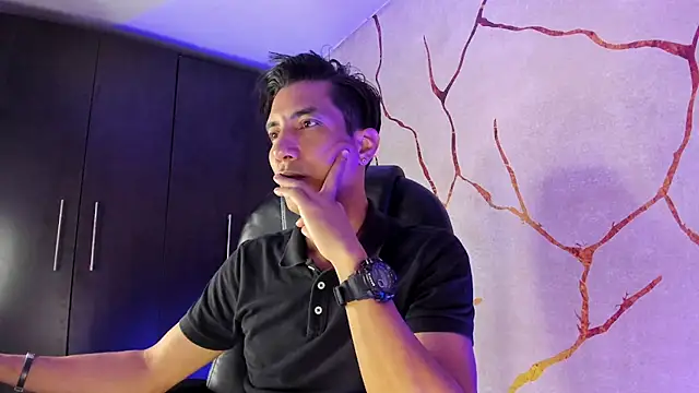 Snapshot of EdwardVlad chatting on December 4, 7:23 pm EdwardVlad online show from December 4, 7:23 pm