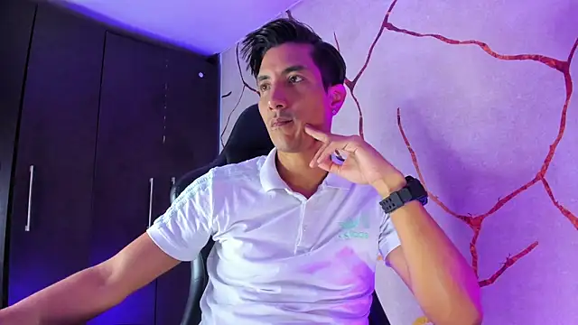 Snapshot of EdwardVlad chatting on December 13, 7:10 pm EdwardVlad online show from December 13, 7:10 pm