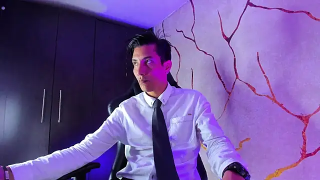 Snapshot of EdwardVlad chatting on December 17, 7:15 pm EdwardVlad online show from December 17, 7:15 pm