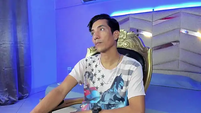 Snapshot of EdwardVlad chatting on January 6, 7:13 pm EdwardVlad online show from January 6, 7:13 pm