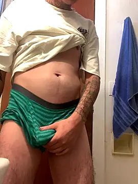 Snapshot of Ferrrl12 chatting on October 30, 9:04 pm Ferrrl12 online show from October 30, 9:04 pm