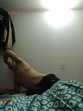 M4rlo online show from May 13, 3:26 am