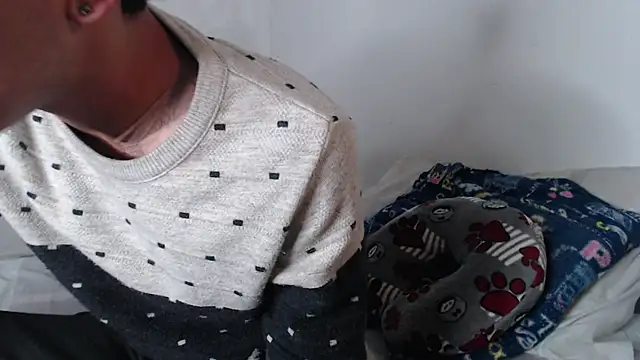 hares mds online show from April 15, 6:48 pm