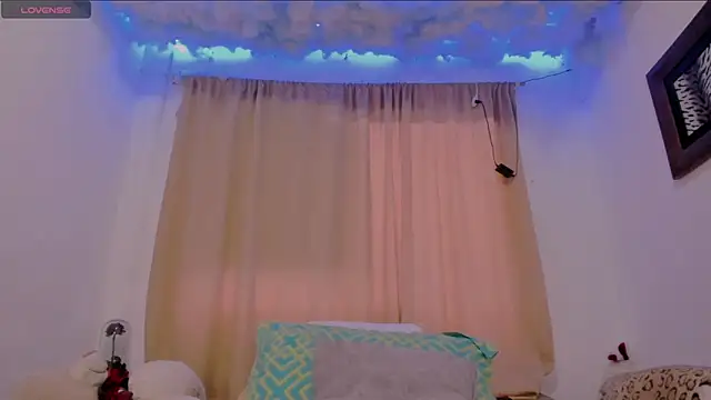 Snapshot of Lauu_G chatting on March 5, 11:05 pm Lauu G online show from March 5, 11:05 pm