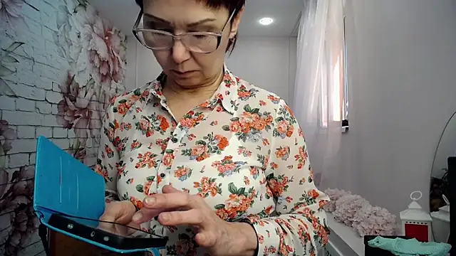 Cutie Asya online show from April 13, 4:29 am