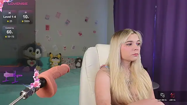 Snapshot of Kate_Legend chatting on October 29, 3:31 am Kate Legend online show from October 29, 3:31 am