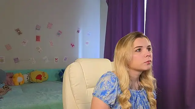 Snapshot of Kate_Legend chatting on May 28, 3:59 am Kate Legend online show from May 28, 3:59 am
