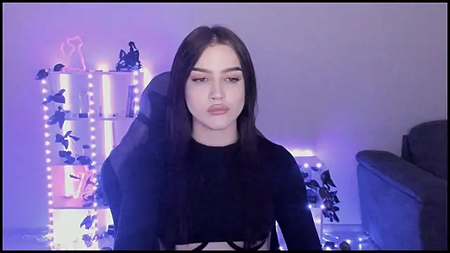 Snapshot of Melanie_N chatting on December 11, 2:22 pm Melanie N online show from December 11, 2:22 pm