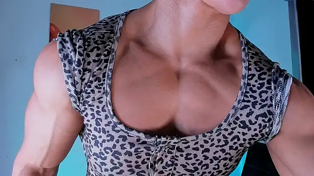 Snapshot of alexafit chatting on July 4, 7:53 pm alexafit online show from July 4, 7:53 pm