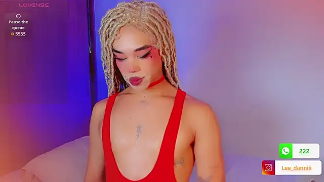 DanniLee  online show from March 17, 7:06 pm