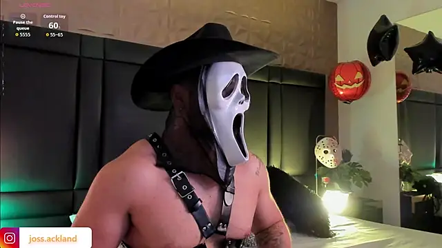 JossAckland online show from October 31, 7:59 pm