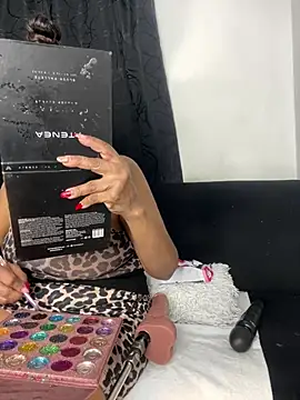 chiquimaturesexy online show from February 3, 9:42 pm