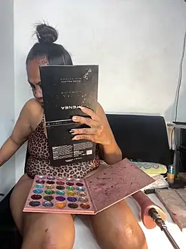 chiquimaturesexy online show from February 19, 9:33 pm