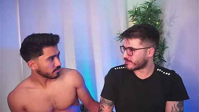 Snapshot of Tony_Wylie chatting on February 5, 8:57 pm Tony Wylie online show from February 5, 8:57 pm