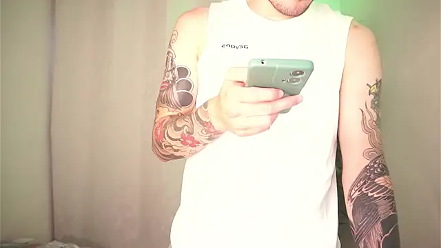 Snapshot of Tony_Wylie chatting on February 17, 8:26 pm Tony Wylie online show from February 17, 8:26 pm