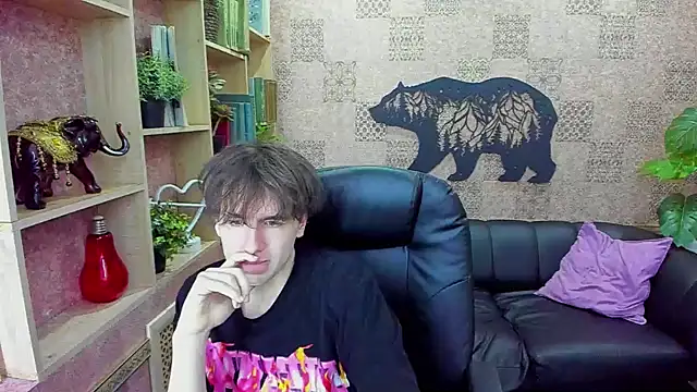 Snapshot of BillyHont chatting on December 13, 4:43 am BillyHont online show from December 13, 4:43 am