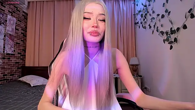 Velvetsky 1 online show from December 17, 6:25 pm