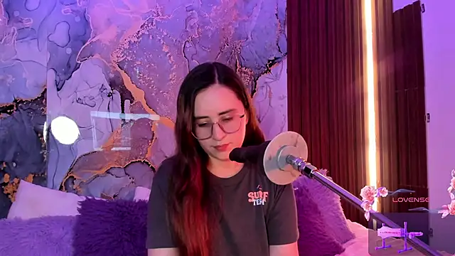 centaurigirl online show from November 25, 3:39 am