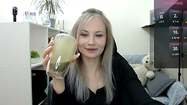 Snapshot of Sunny_bunny6 chatting on September 30, 4:50 am Sunny bunny6 online show from September 30, 4:50 am