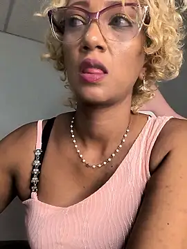 Amaliu  online show from April 14, 2:56 pm