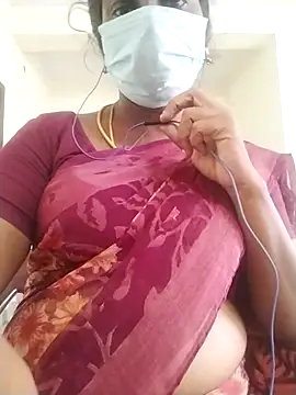 Snapshot of Preethytamilsexy chatting on May 15, 11:39 am Preethytamilsexy online show from May 15, 11:39 am