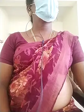 Snapshot of Preethytamilsexy chatting on June 9, 11:55 am Preethytamilsexy online show from June 9, 11:55 am