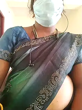 Snapshot of Preethytamilsexy chatting on July 21, 7:11 am Preethytamilsexy online show from July 21, 7:11 am