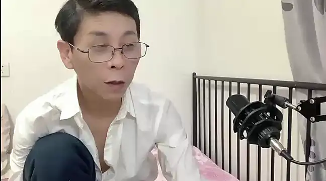 TGH521 online show from January 10, 4:12 am