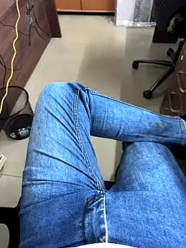 Snapshot of indboy chatting on October 29, 11:12 am indboy online show from October 29, 11:12 am