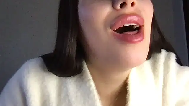 Snapshot of MoonriseGoddess chatting on March 24, 2:22 pm MoonriseGoddess online show from March 24, 2:22 pm