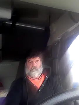 Snapshot of Billy72 chatting on December 12, 1:39 pm Billy72 online show from December 12, 1:39 pm
