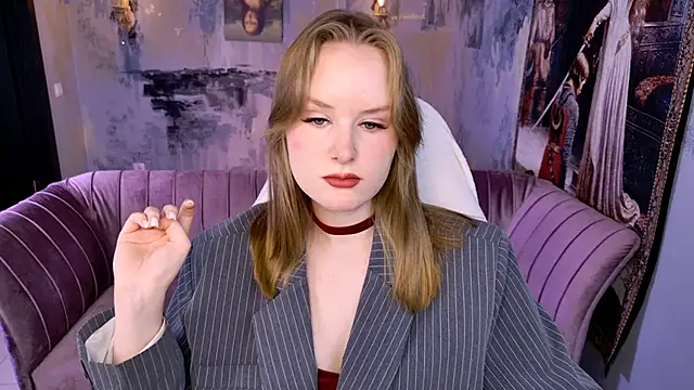 Snapshot of VivienLeeigh chatting on June 2, 1:51 am VivienLeeigh online show from June 2, 1:51 am