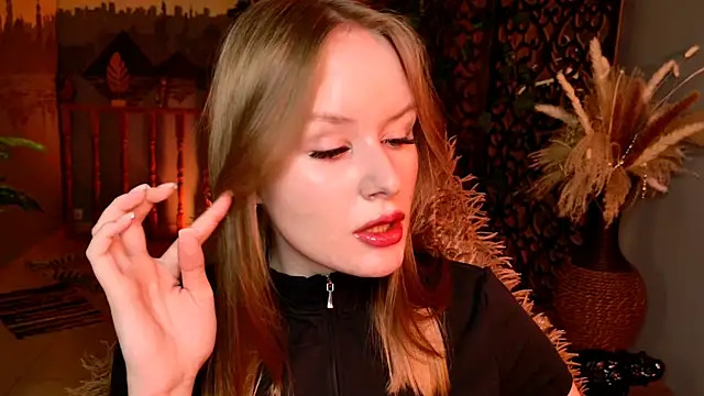 VivienLeeigh online show from July 3, 5:58 am