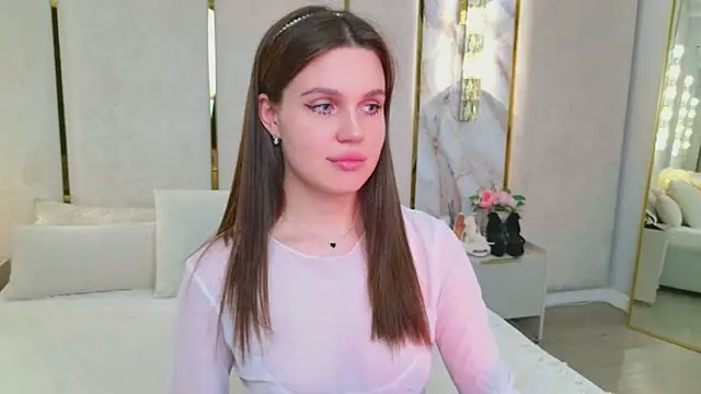 RihannaRose online show from April 15, 7:58 pm