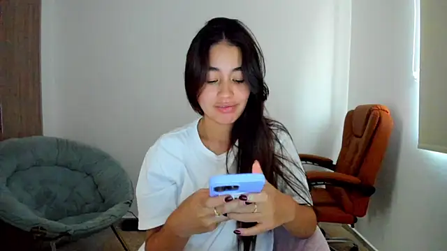 Snapshot of AriaMontgomery chatting on February 17, 7:42 pm AriaMontgomery online show from February 17, 7:42 pm