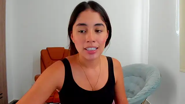 Snapshot of AriaMontgomery chatting on March 20, 2:53 pm AriaMontgomery online show from March 20, 2:53 pm