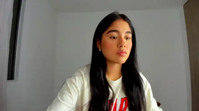 AriaMontgomery online show from April 17, 11:30 pm