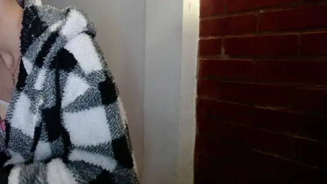 holy juli online show from March 24, 2:49 am