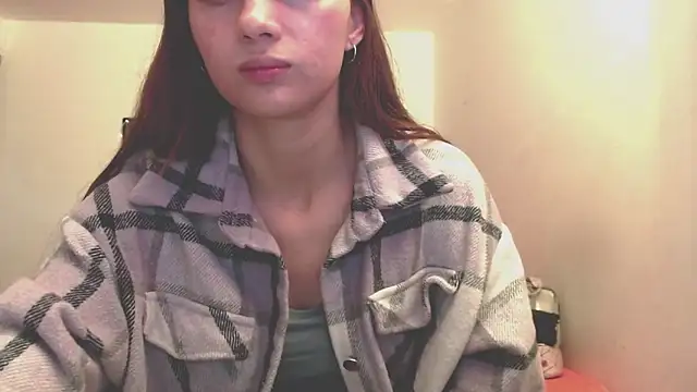 holy juli online show from April 7, 4:24 am