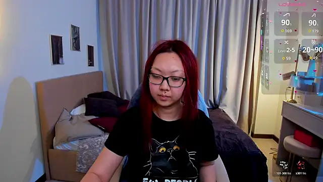 Marine Vact online show from April 4, 2:03 pm