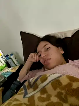 Snapshot of TipsteryRoyal chatting on December 20, 3:52 pm TipsteryRoyal online show from December 20, 3:52 pm