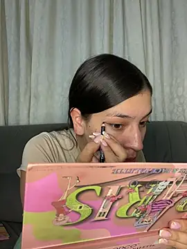 Snapshot of TipsteryRoyal chatting on April 10, 3:01 am TipsteryRoyal online show from April 10, 3:01 am